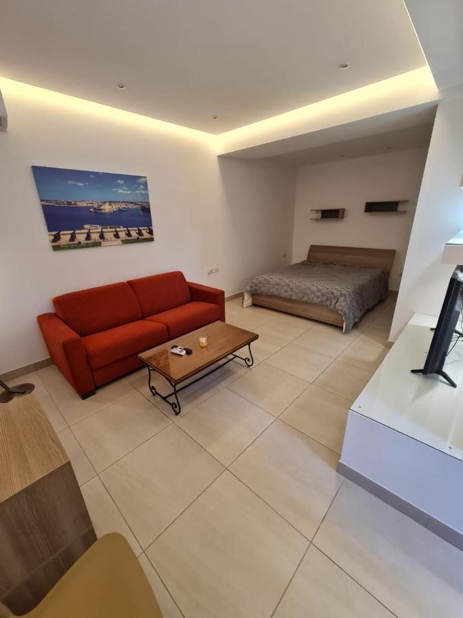 Crescent Corner Daire St. Paul's Bay Dış mekan fotoğraf