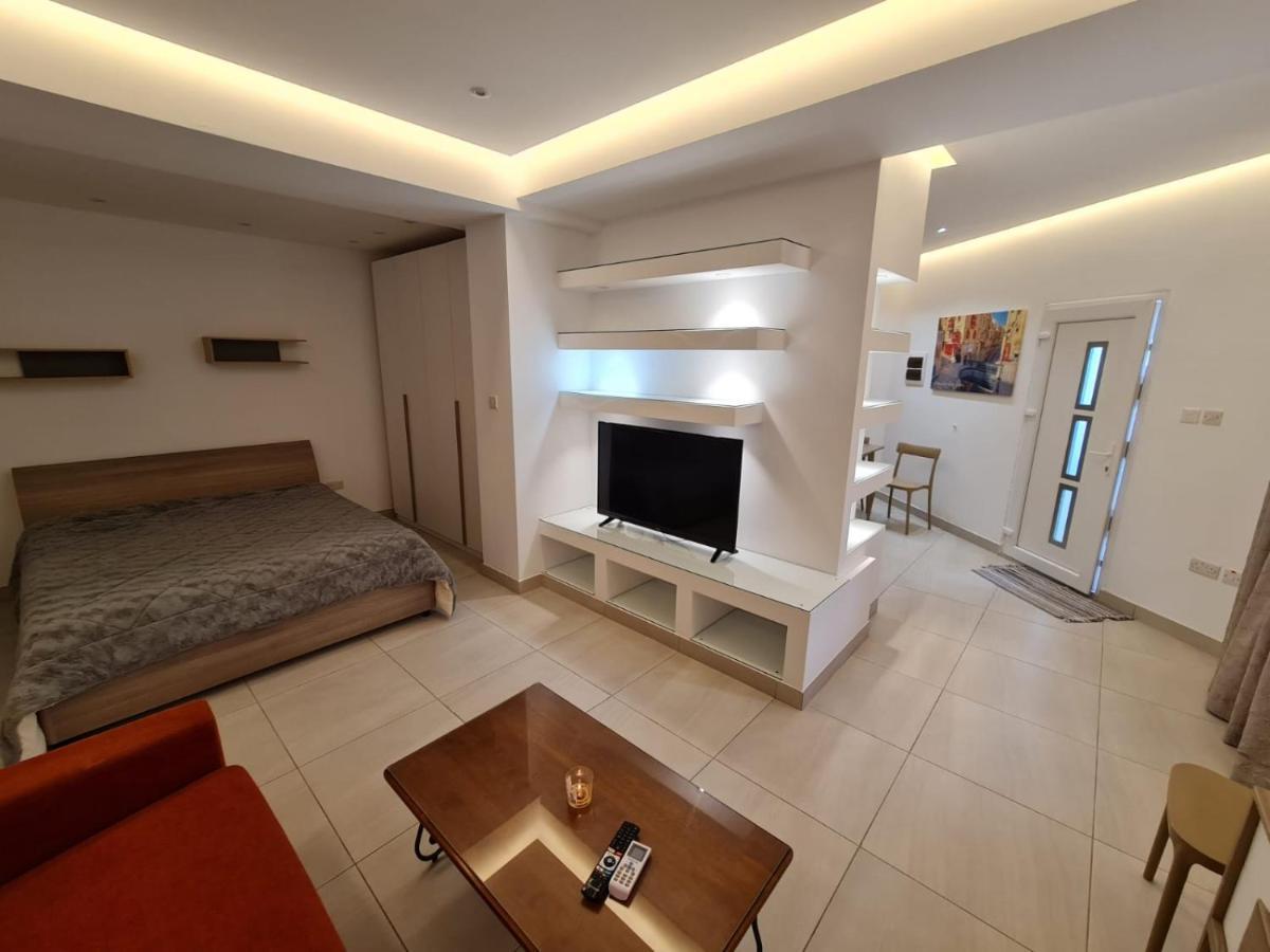 Crescent Corner Daire St. Paul's Bay Dış mekan fotoğraf